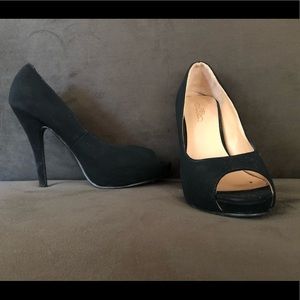 Peep toe heels